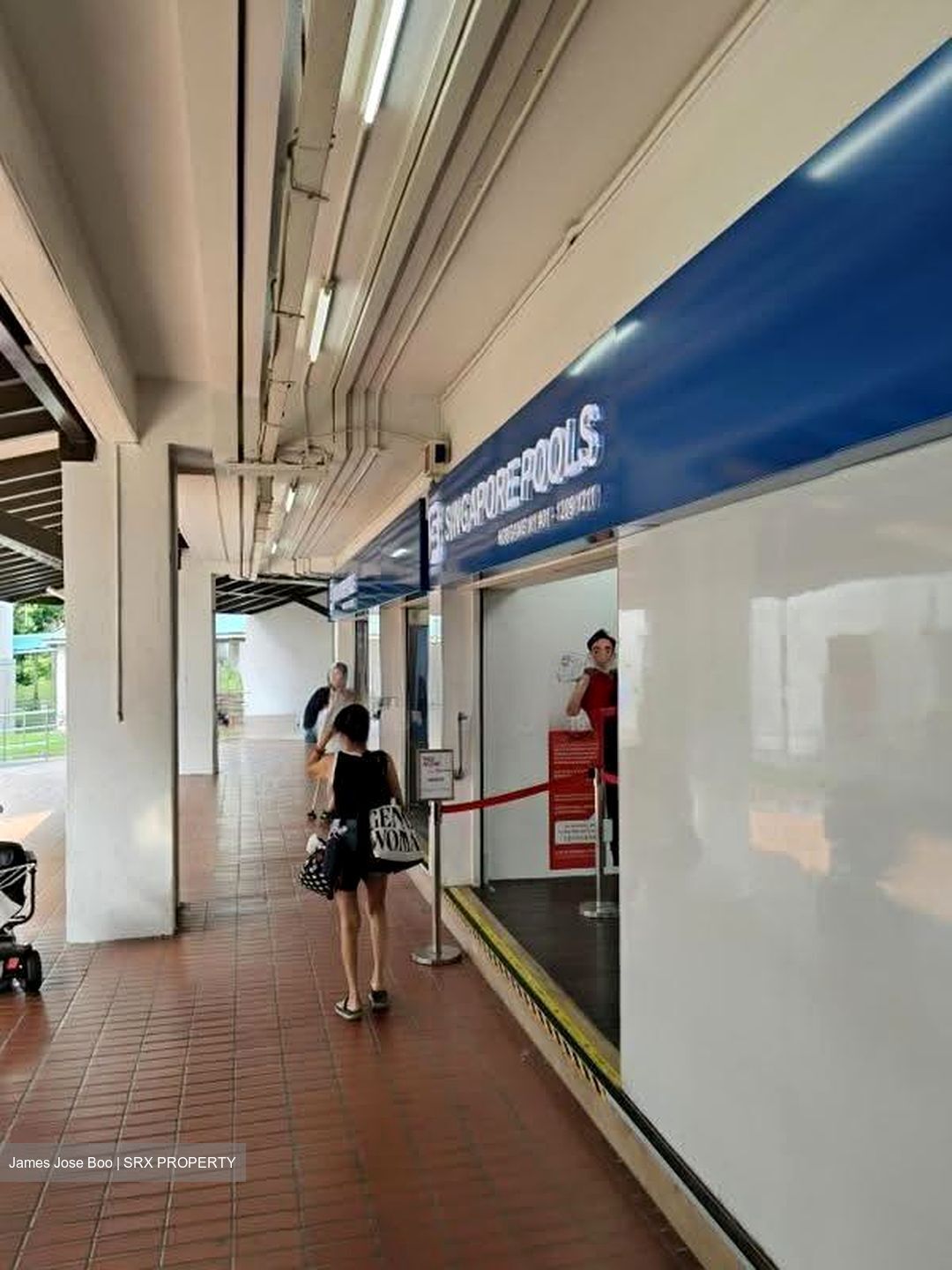Hougang Avenue 1 (D19), Shop House #611950991